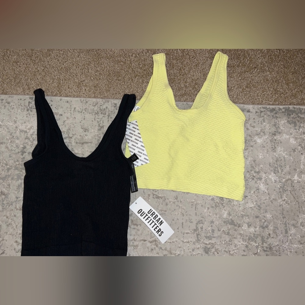 Urban outfitter tanks size M NWT